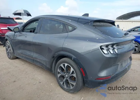 2023 Ford Mustang Mach-E Premium z USA, uszkodzony, nr VIN 3FMTK3SU9PMA96660